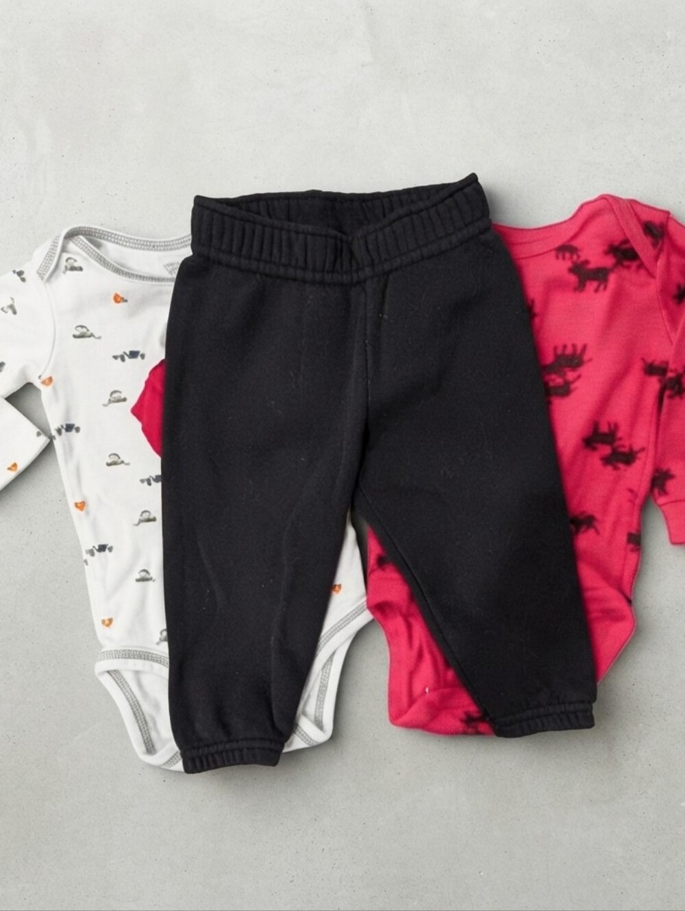 Carter's 6M Baby Bodysuits and Pants Set - Black and Red